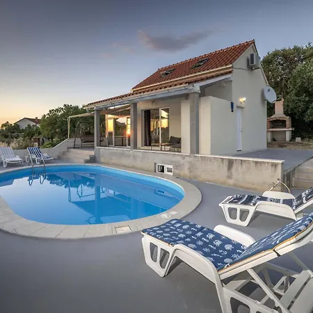 House Baras Garden Mirca (Brac)