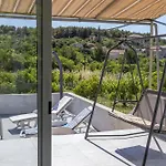 Vakantiehuis House Baras Garden Mirce