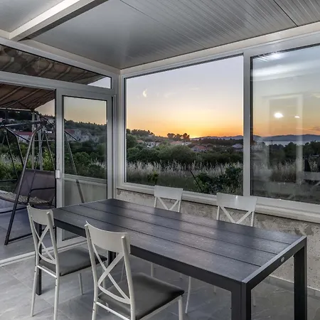 House Baras Garden * Mirce