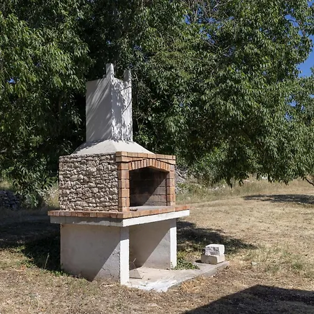 House Baras Garden 度假居