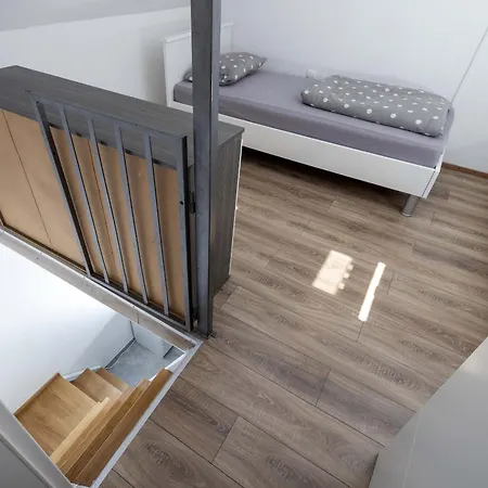 House Baras Garden 度假居 Mirce