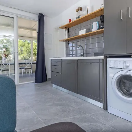 House Baras Garden *